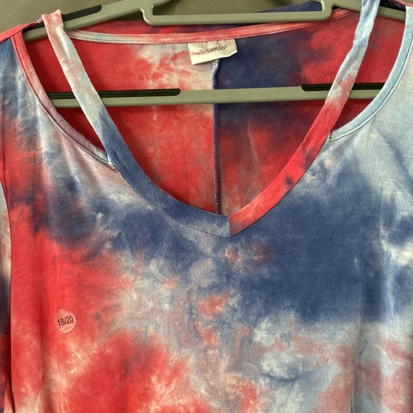 Avenue long sleeve tie-dye swing top in a size 18/20 - Picture 2 of 5